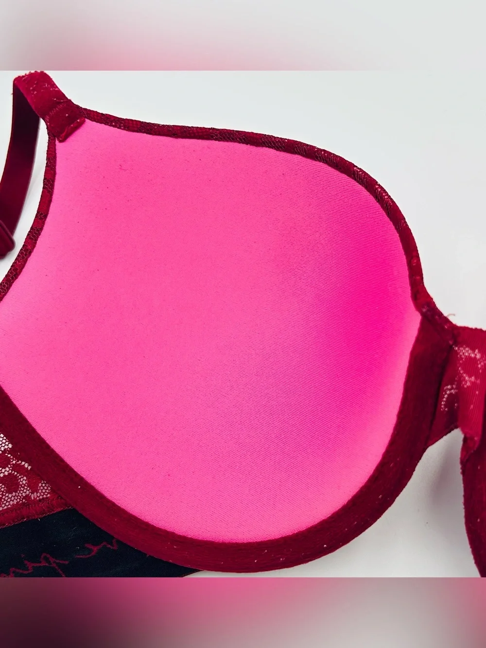 PINK Victoria’s Secret Wear Everywhere Push Up Bra women size 34D Red Lace